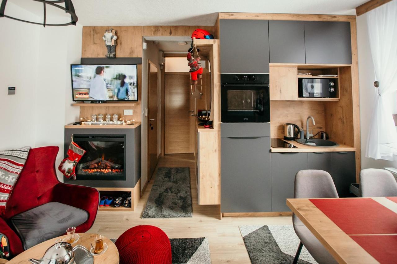 Wolf Apartments 亚霍里纳 外观 照片